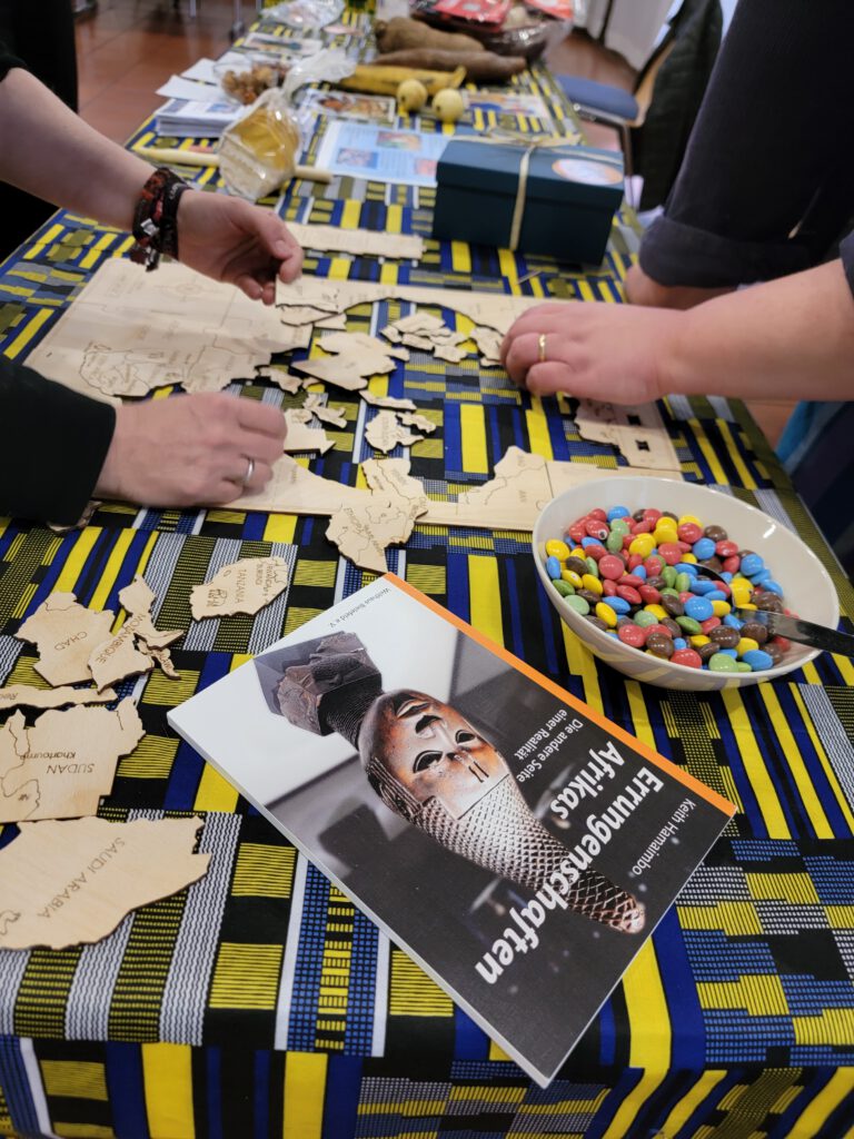 Beim Afrika-Puzzle